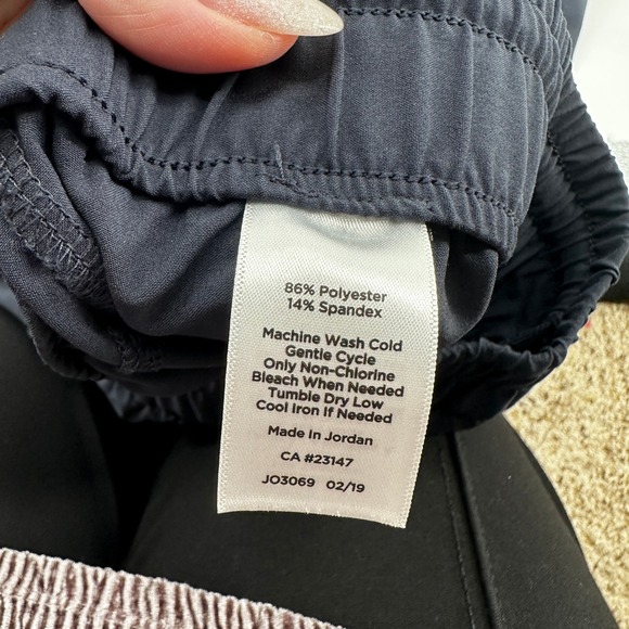 T by Talbots Women's Navy Blue Capris Size Large Elastic Waist Casual Pants - Picture 4 of 10